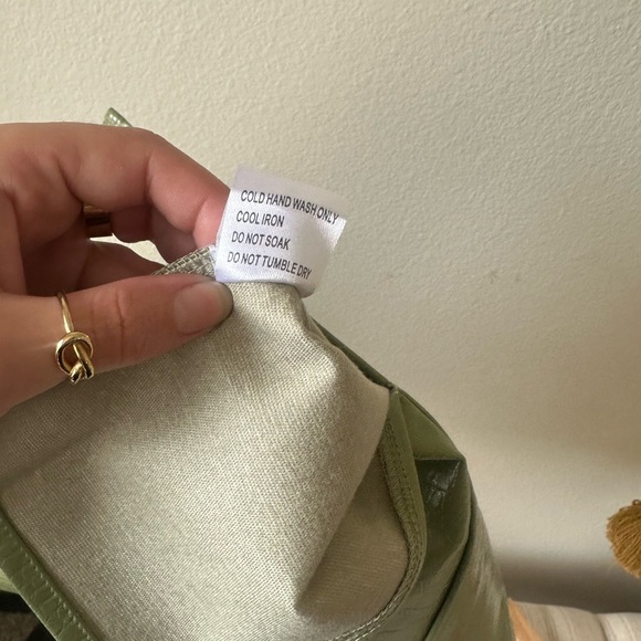 Princess Polly sage leather mini skirt sz small - Picture 4 of 4